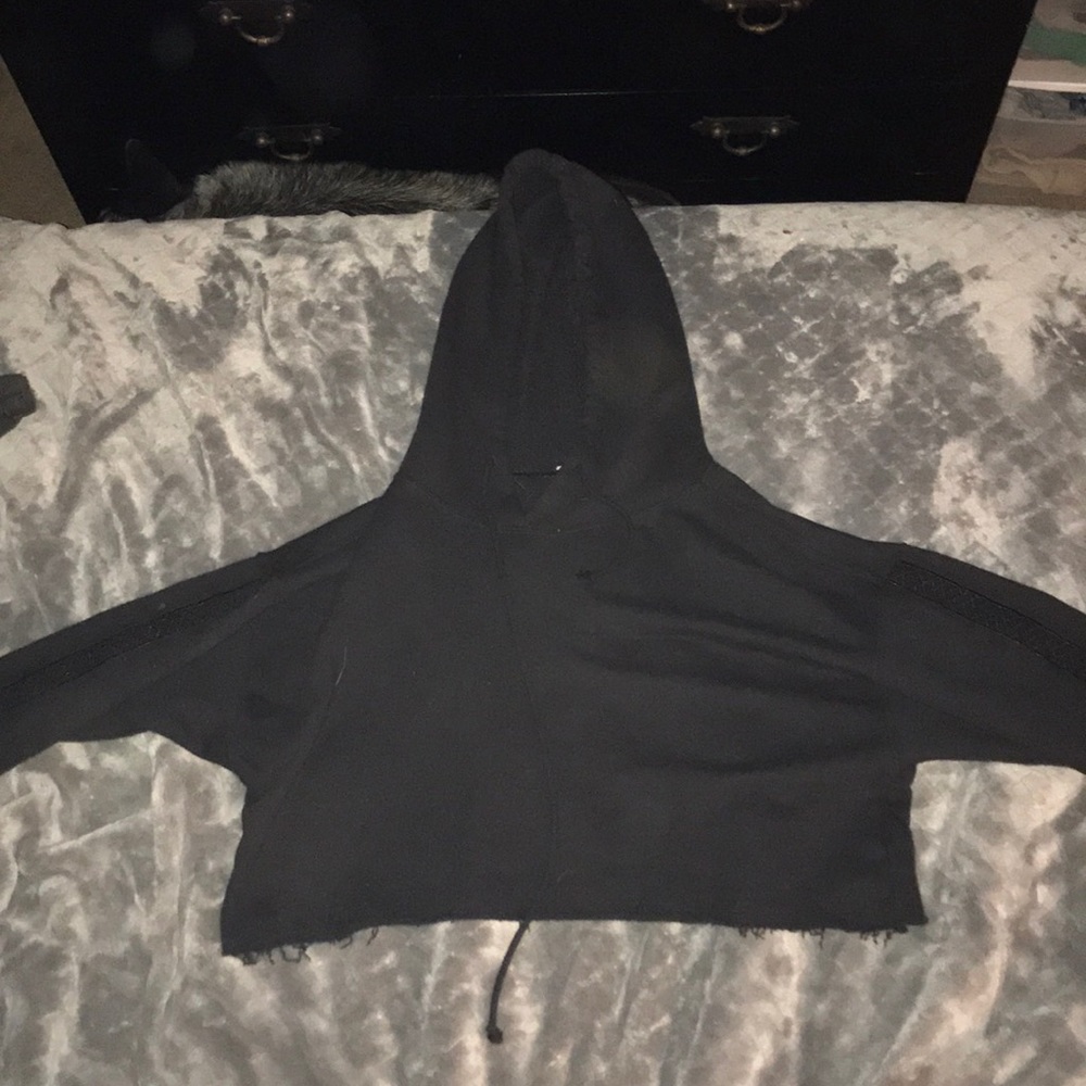 Black cropped hoodie